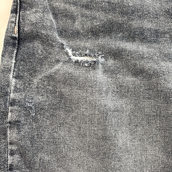 NWT Lane Bryant Distressed/Frayed Boyfriend Mid Rise Bermuda Shorts. Size 20 - Picture 7 of 15